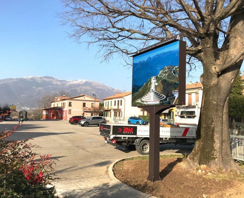 Video display