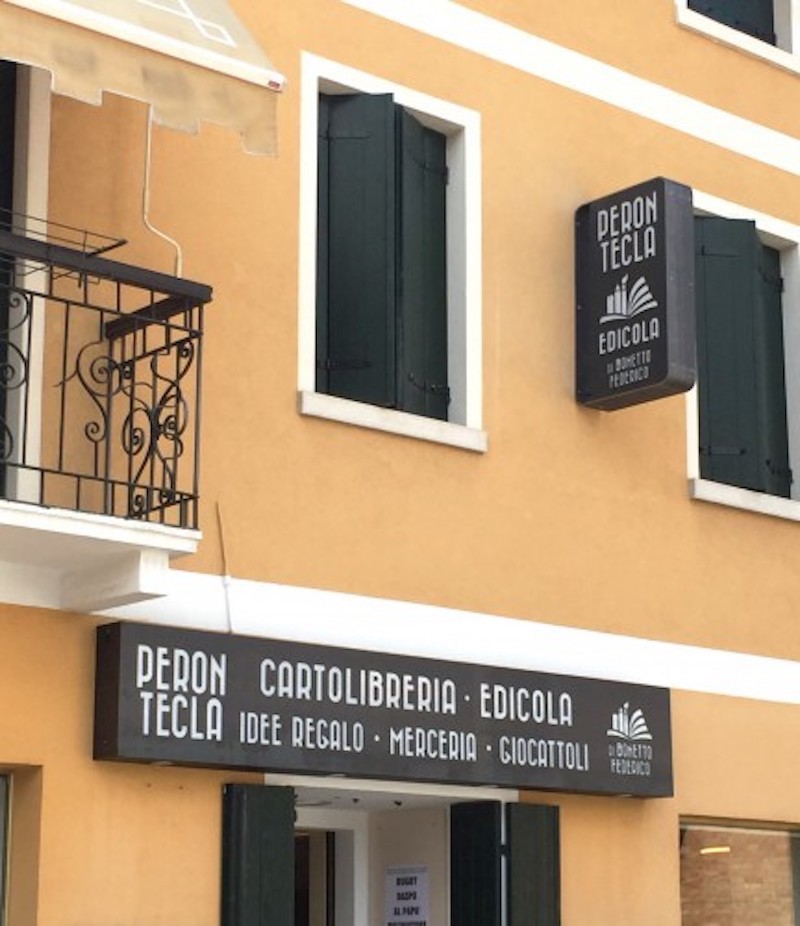 Peron Tecla